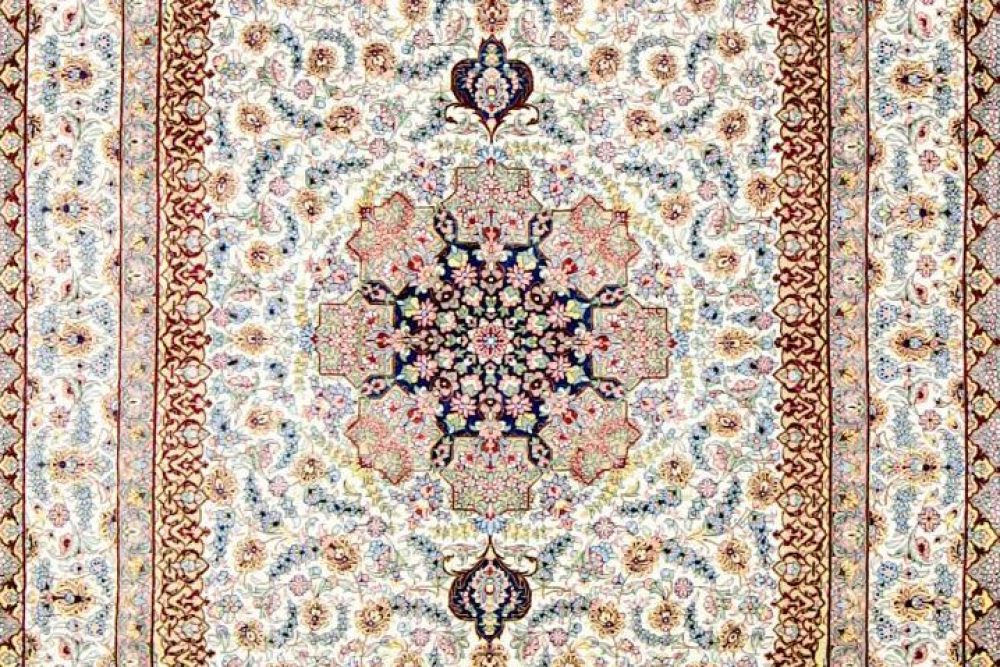 qum